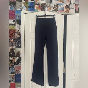 Halara Crossed Waist Flare Leggings in Navy